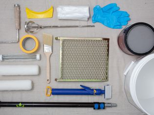 Spray Painting vs. Painting With a Roller: Which Is Best?