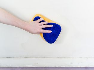 How to Clean Walls Before Painting